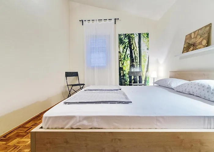 דירה Veronika זאדאר